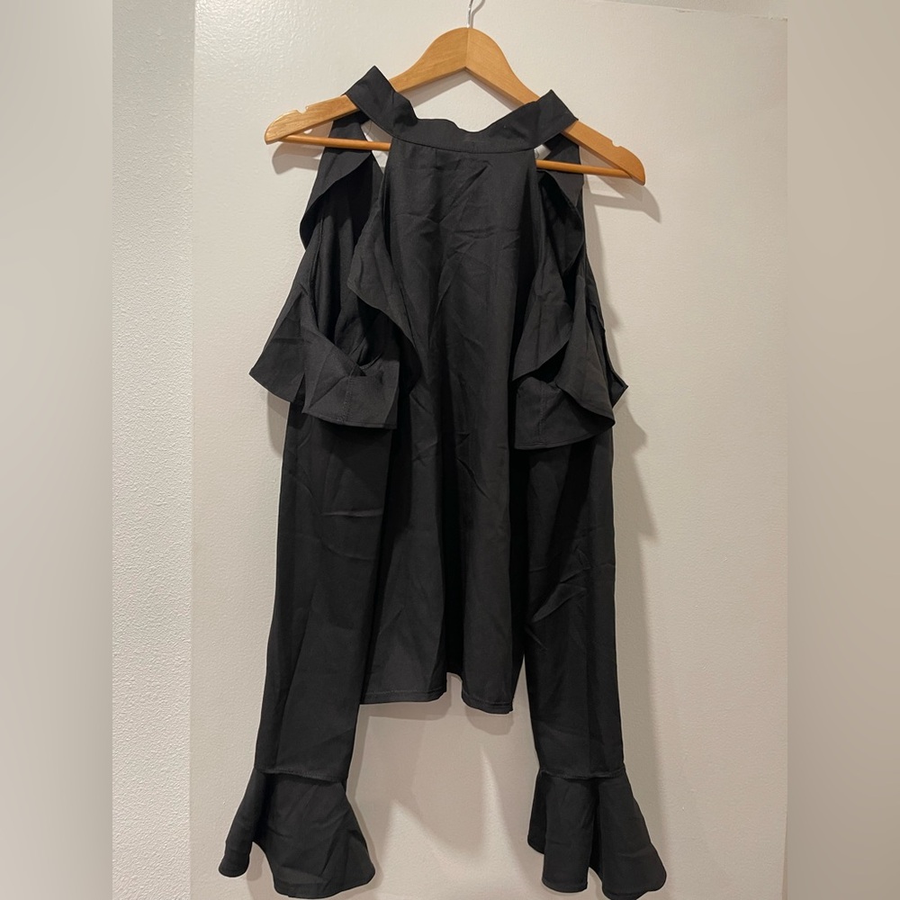 Black Ruffle‎ Cold Shoulder Top